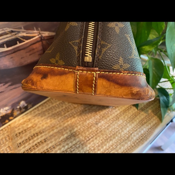 SOLD✨AUTHENTIC Louis Vuitton Alma PM✨ LV bag - Picture 5 of 14